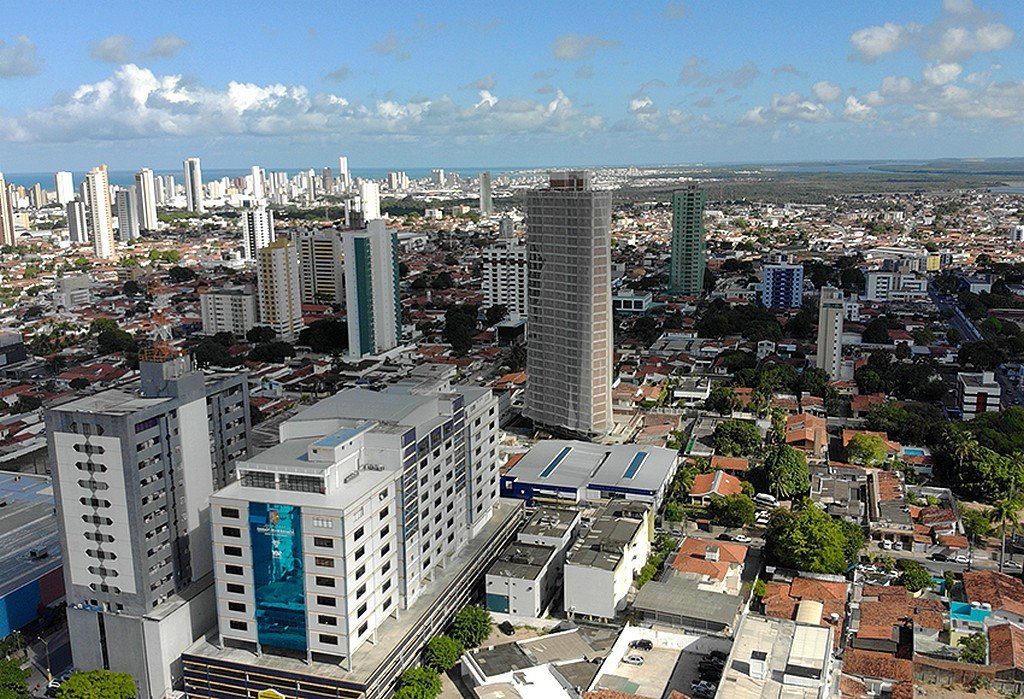 Vantagens e Desvantagens de Comprar Imóvel Longe da Praia