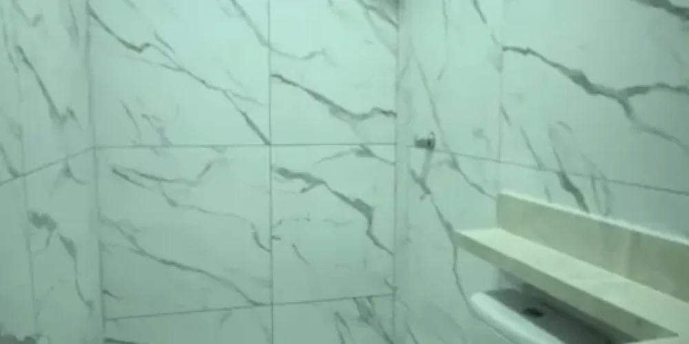 Screenshot_2025-08-27-12-50-16-591_com.miui.videoplayer