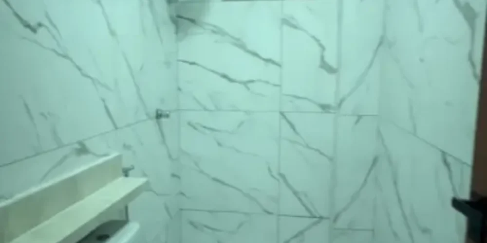 Screenshot_2025-08-27-12-50-52-445_com.miui.videoplayer