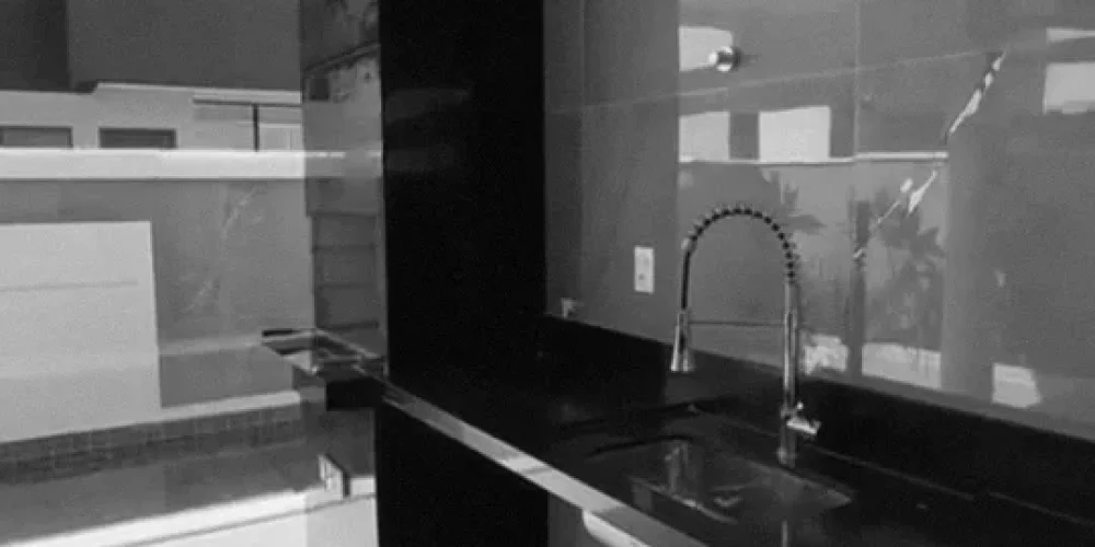 Screenshot_2025-08-27-18-27-56-751_com.miui.videoplayer