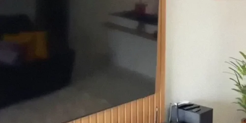 Screenshot_2025-09-02-18-19-06-892_com.miui.videoplayer