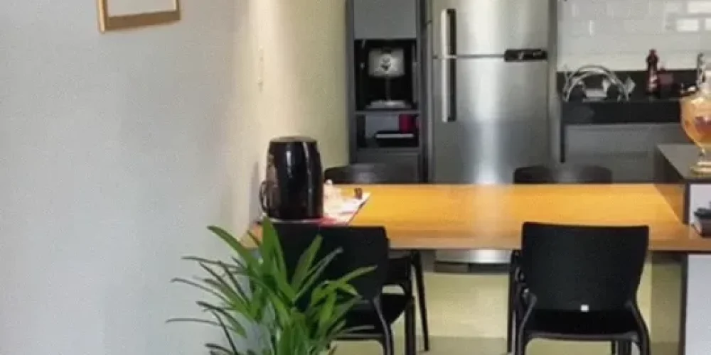 Screenshot_2025-09-02-18-19-18-221_com.miui.videoplayer