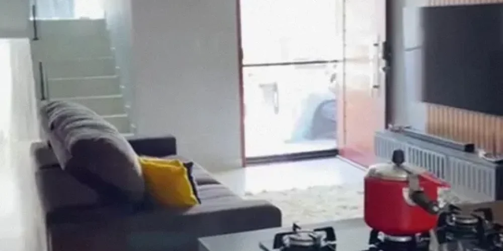 Screenshot_2025-09-02-18-19-50-622_com.miui.videoplayer